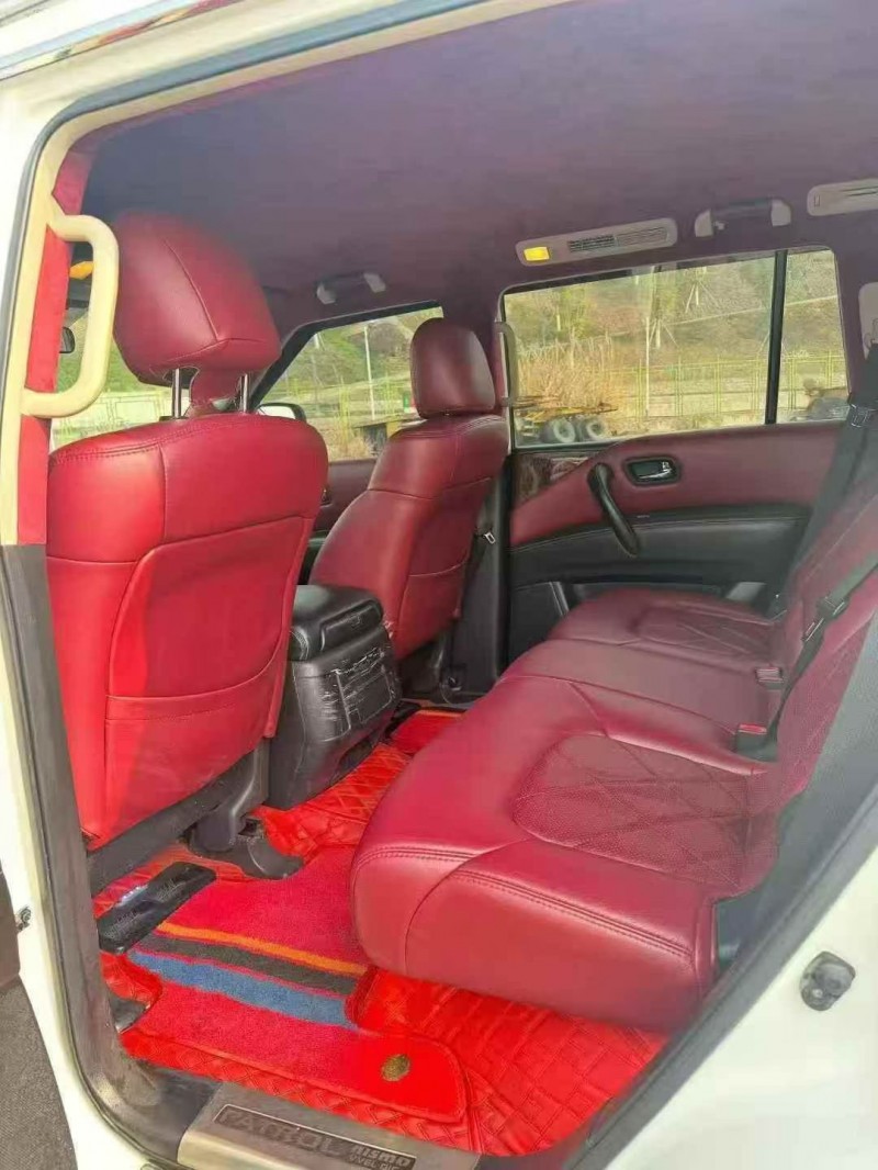 重庆19年日产途乐6