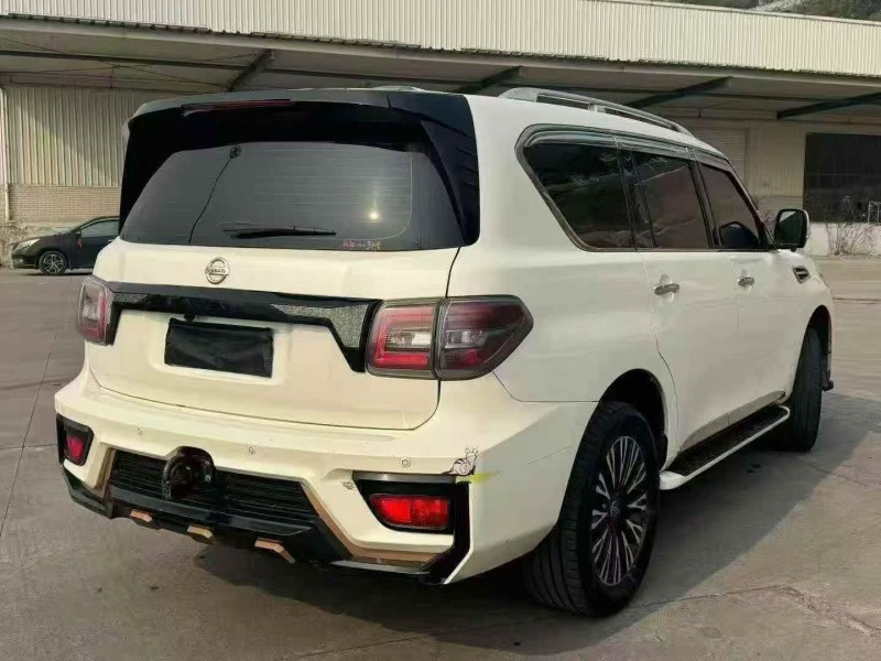 重庆19年日产途乐8