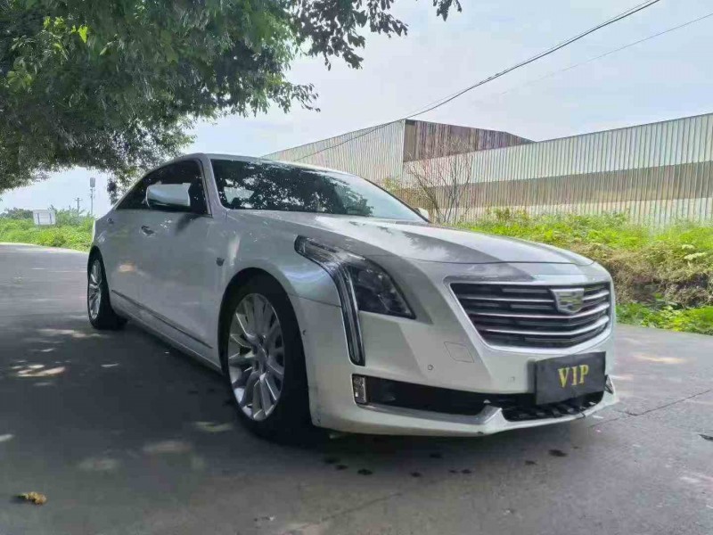 遂宁17年凯迪拉克CT62