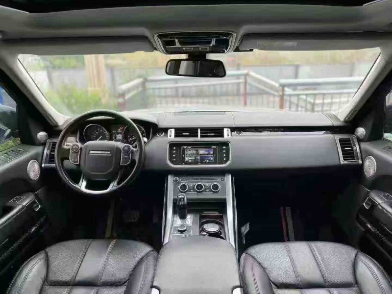 重庆16年路虎揽胜运动4