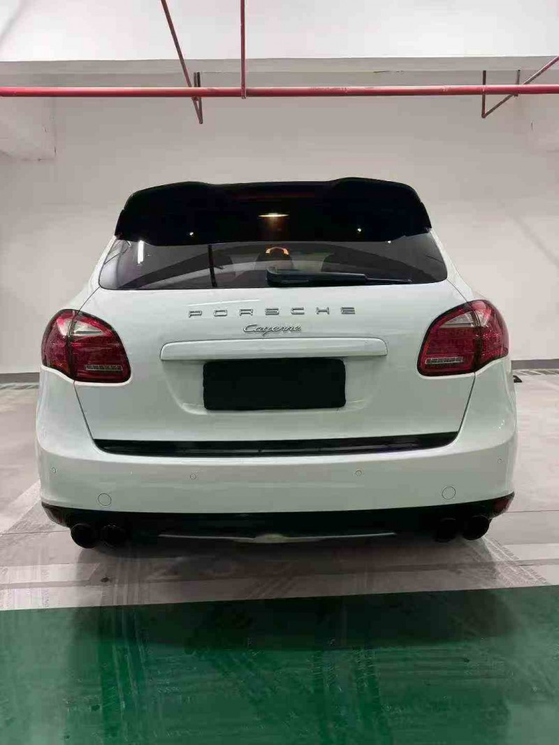 重庆13年保时捷卡宴9