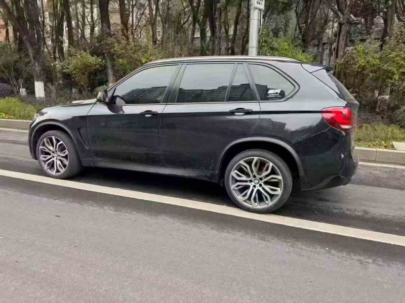 重庆15年宝马X56