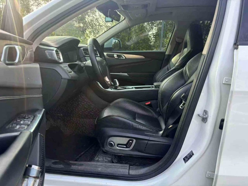 重庆18年领克016