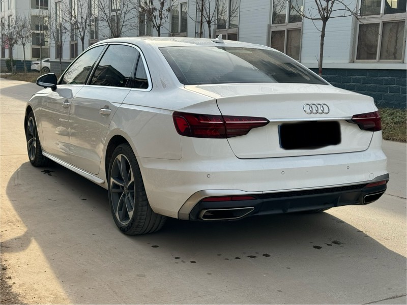 新乡21年奥迪A4L7
