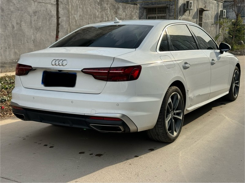 新乡21年奥迪A4L9