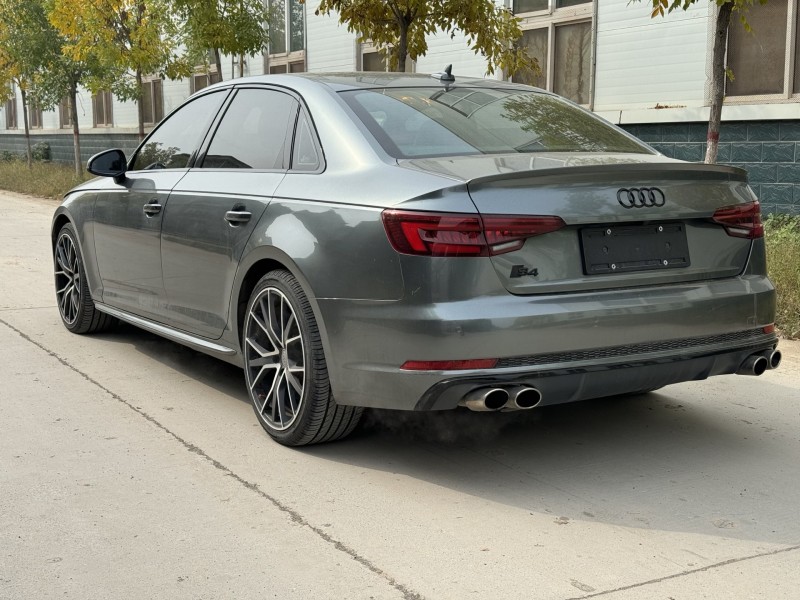 新乡19年奥迪S44