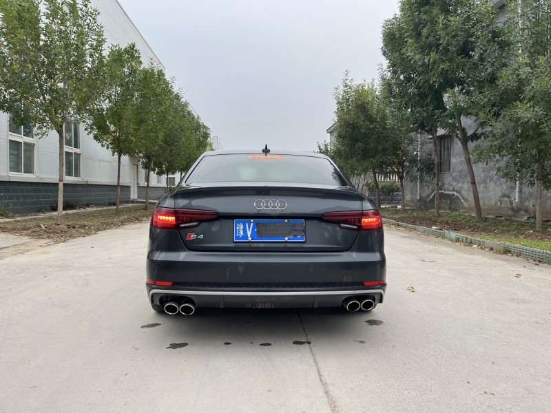 新乡19年奥迪S48