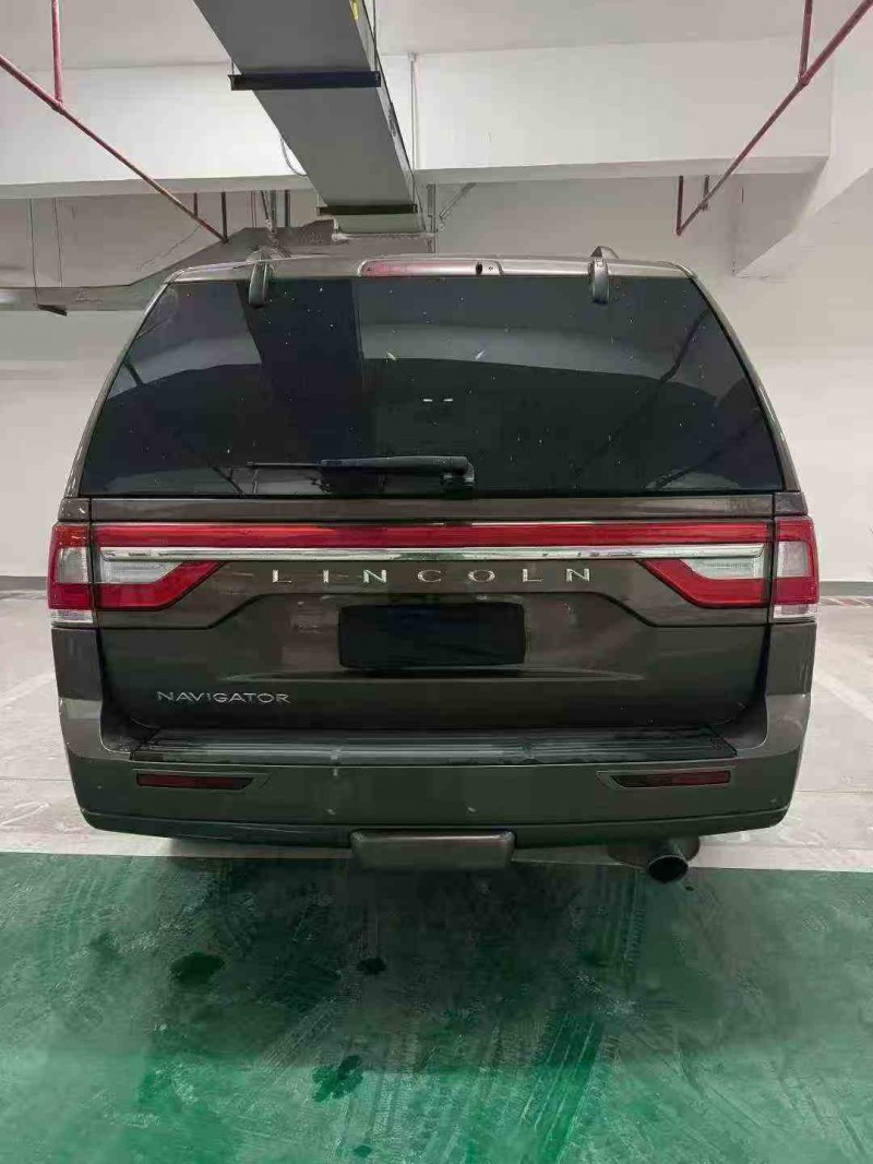 重庆17年林肯领航员9