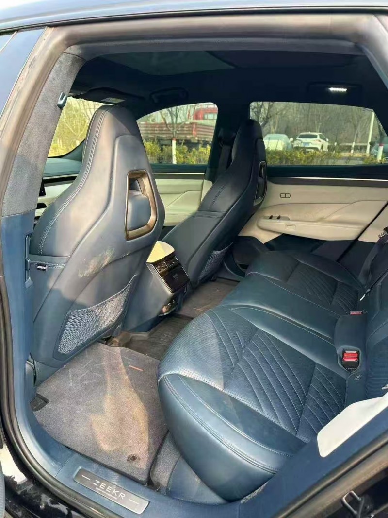 枣庄24年极氪汽车0015