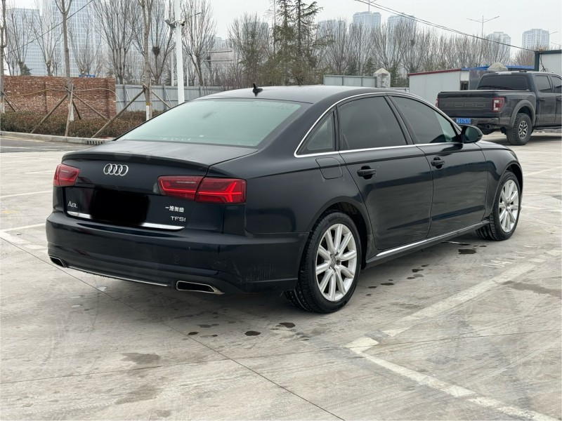 新乡17年奥迪A6L9