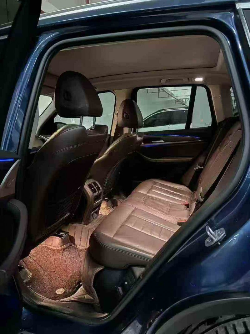 重庆19年宝马X34