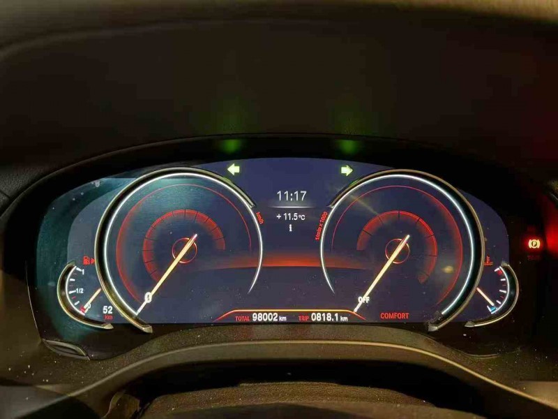 重庆19年宝马X36