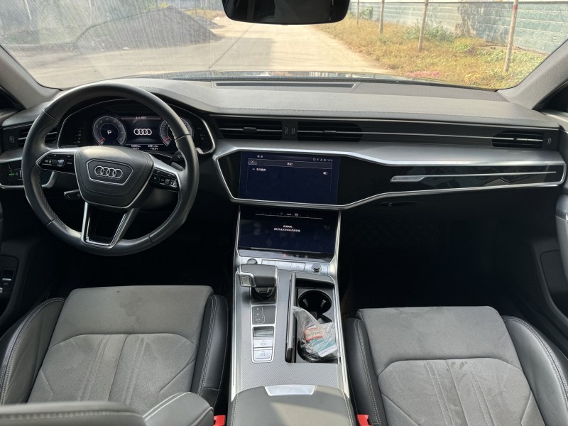 新乡25年奥迪A6L5