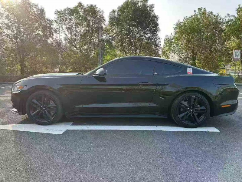 重庆18年福特野马6