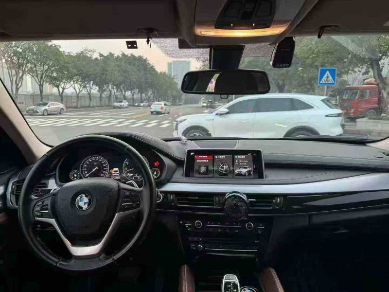 重庆18年宝马X66