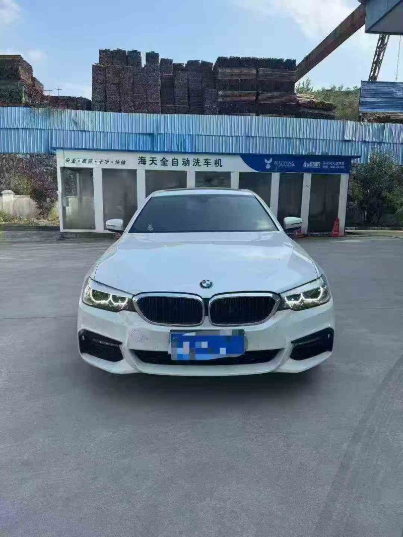 重庆18年宝马5系1