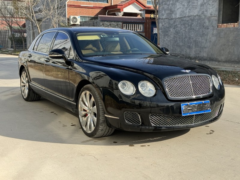 新乡12年宾利飞驰3