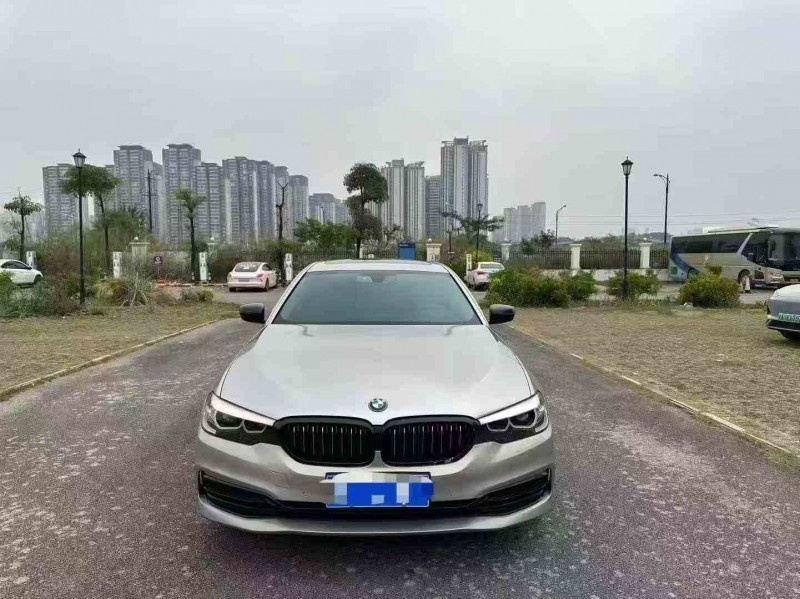 贵港19年宝马5系1
