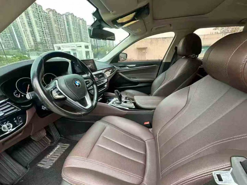 贵港19年宝马5系4