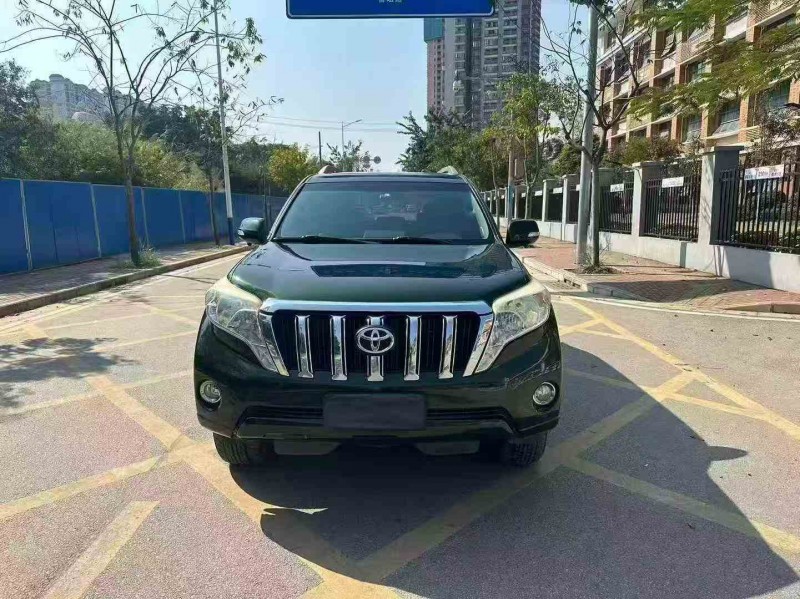 贵港17年丰田普拉多1