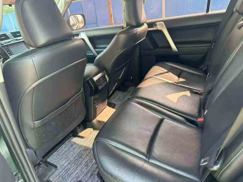 贵港17年丰田普拉多4