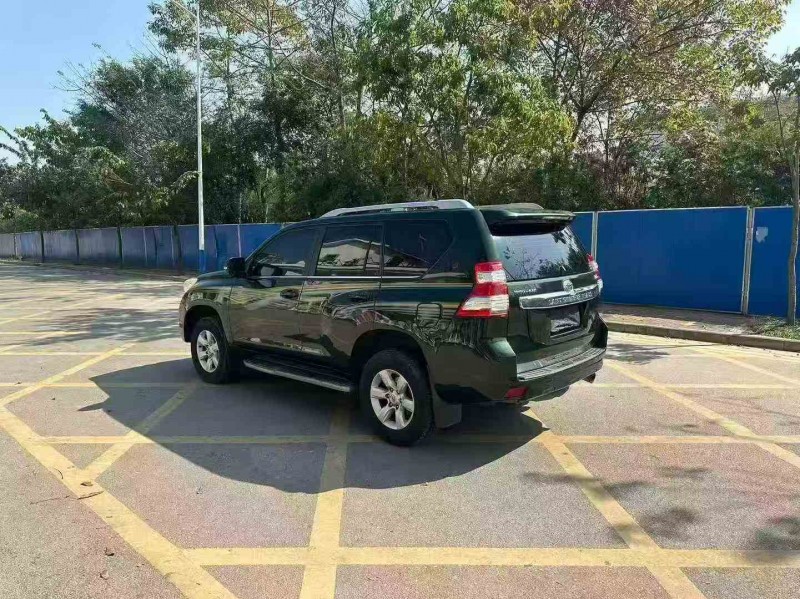 贵港17年丰田普拉多7