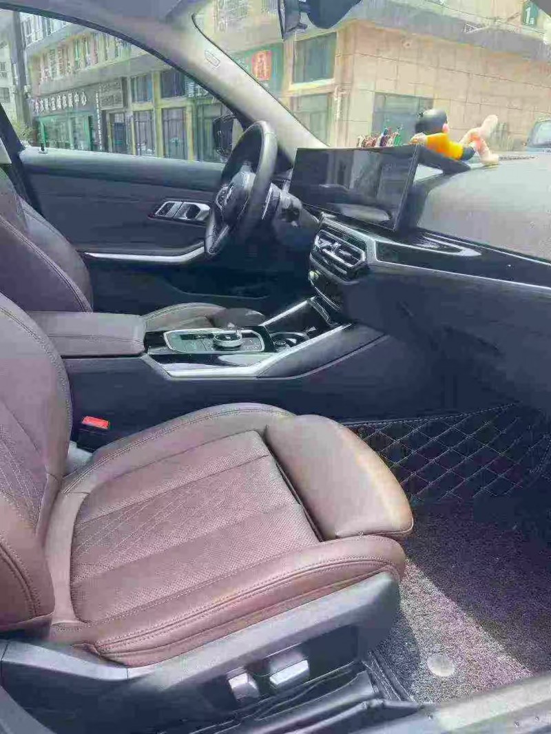 襄阳23年宝马3系8