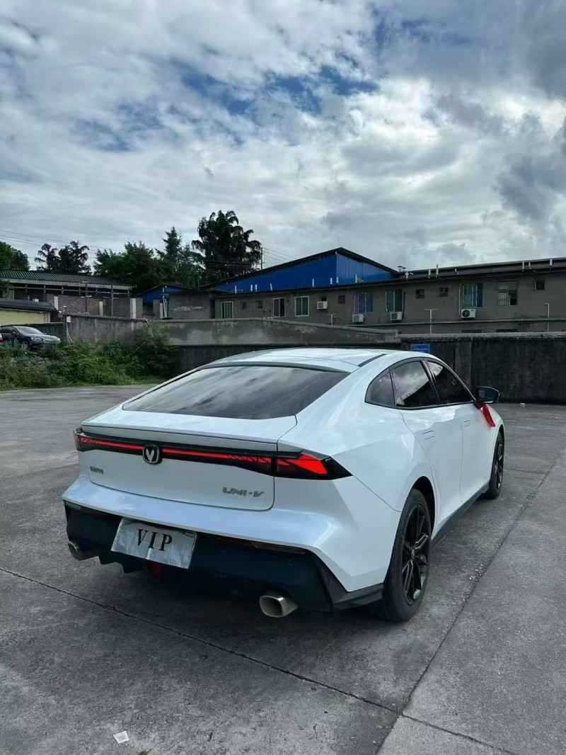 桂林23年长安汽车UNI8