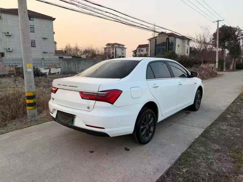 金华23年比亚迪秦8