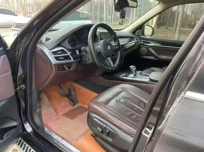 济宁16年宝马X55