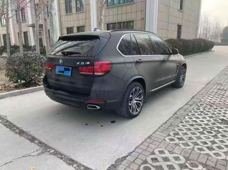 济宁16年宝马X57