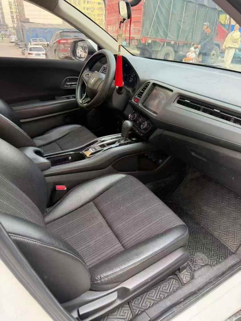 邵阳19年本田缤智6