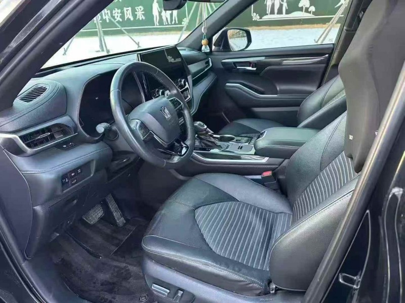 枣庄24年丰田皇冠5