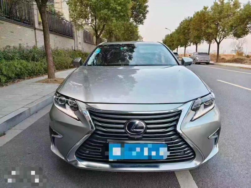 常州17年雷克萨斯ES1