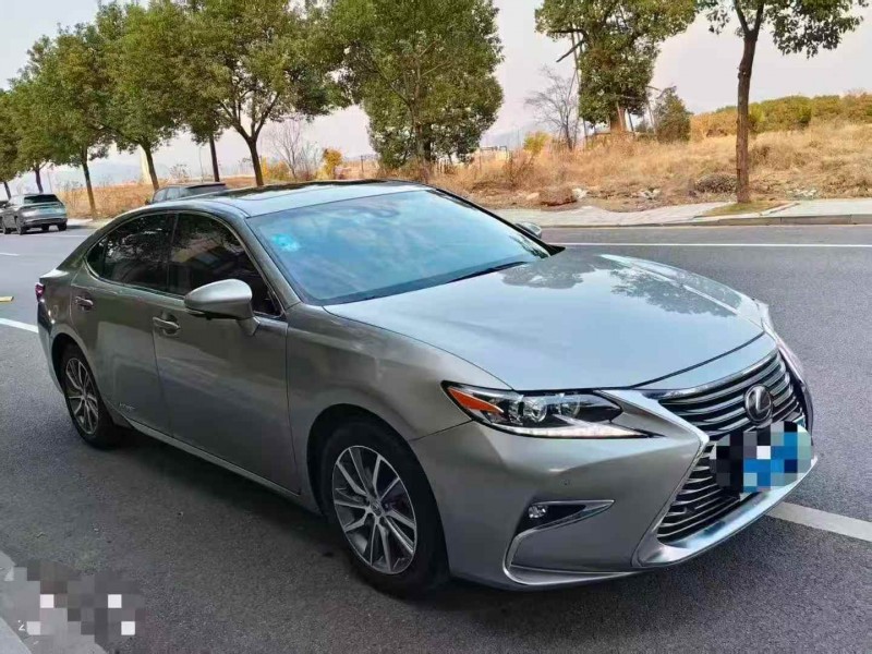 常州17年雷克萨斯ES2