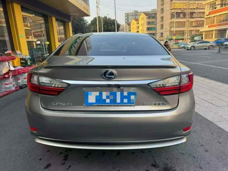 常州17年雷克萨斯ES9