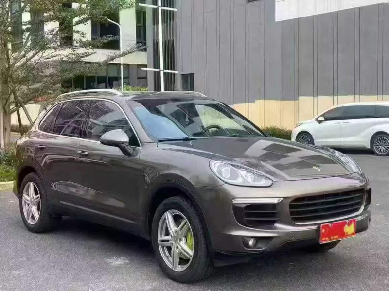 广州16年保时捷卡宴2