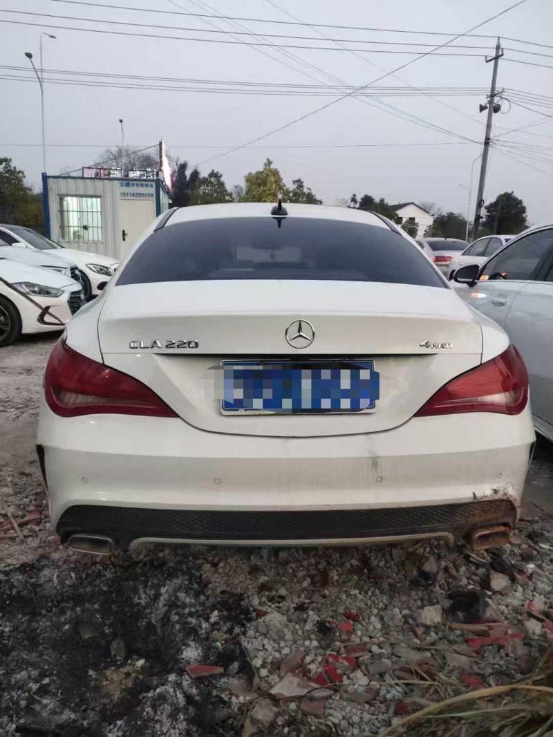 娄底16年奔驰CLA6