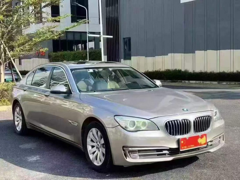 广州14年宝马7系3