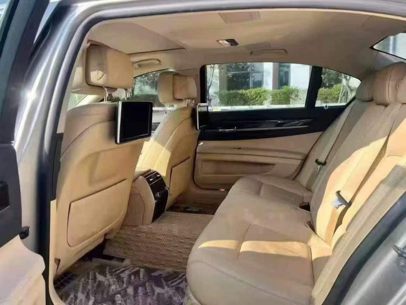 广州14年宝马7系8