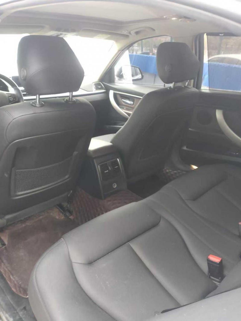 娄底19年宝马3系5