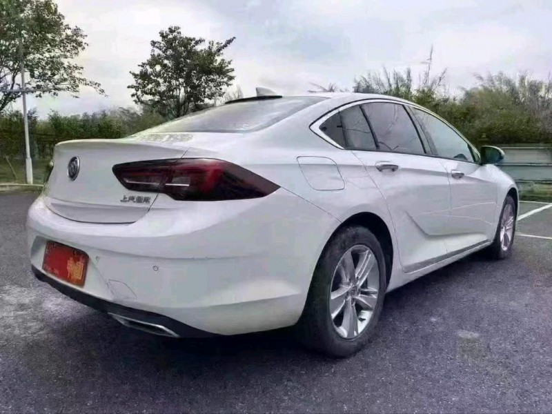 广州19年别克君威8