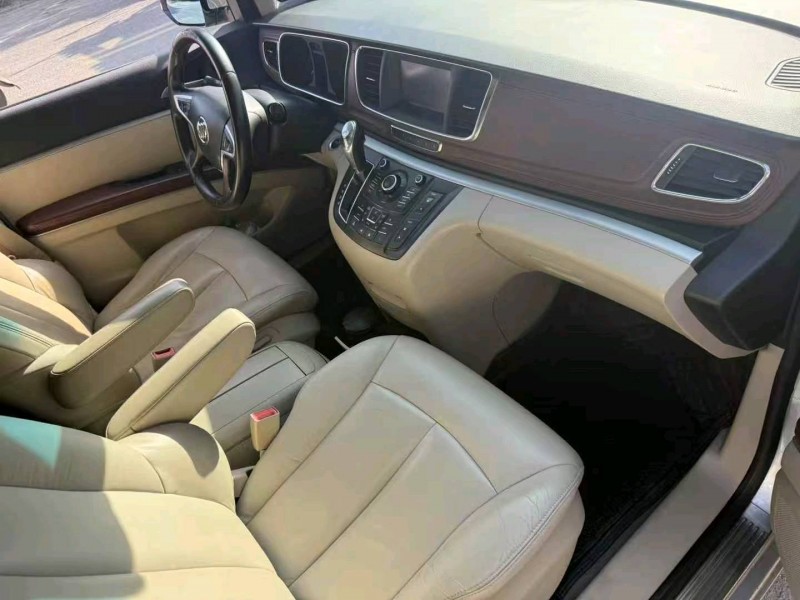 武汉16年别克GL83