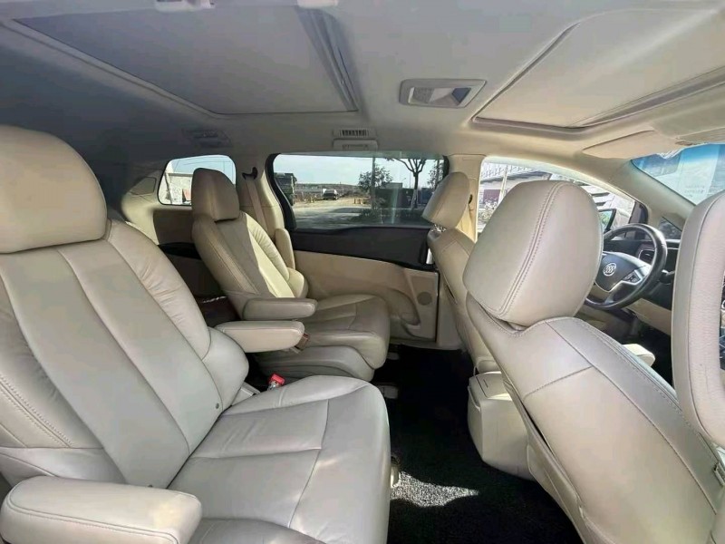 武汉16年别克GL84