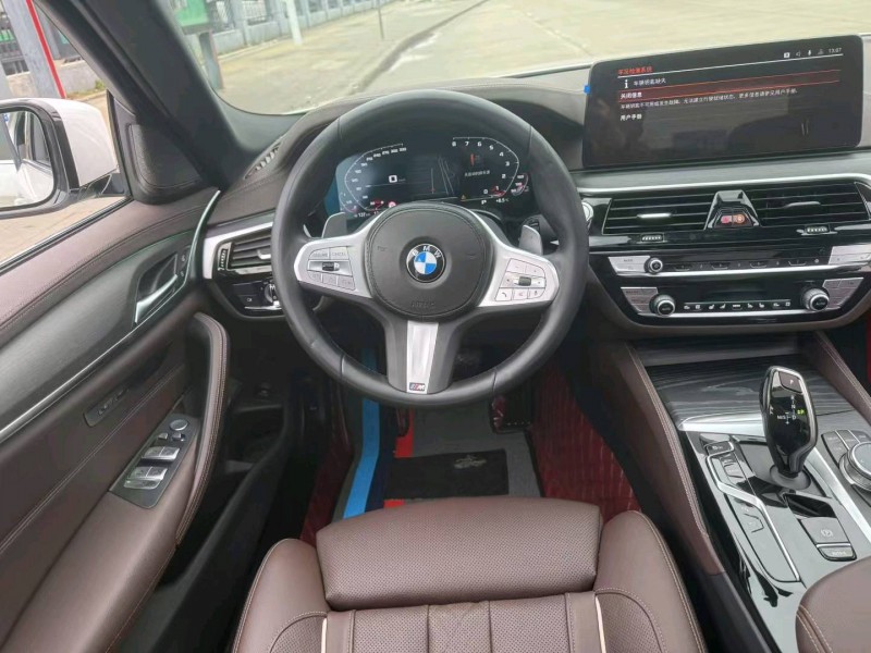 武汉23年宝马5系5