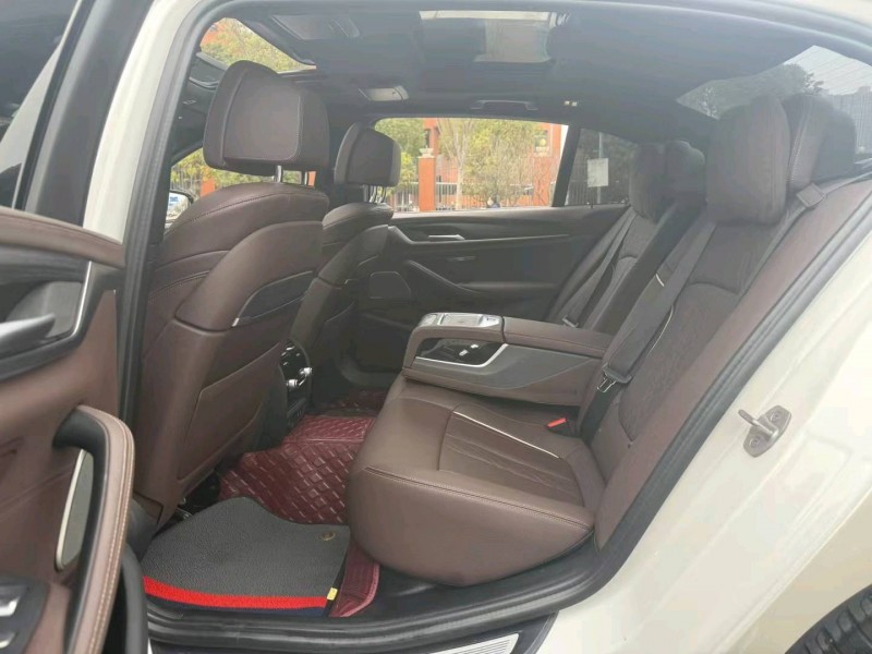 武汉23年宝马5系9