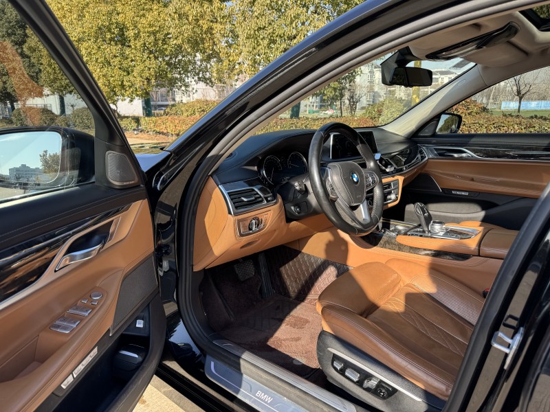 盐城15年宝马7系7