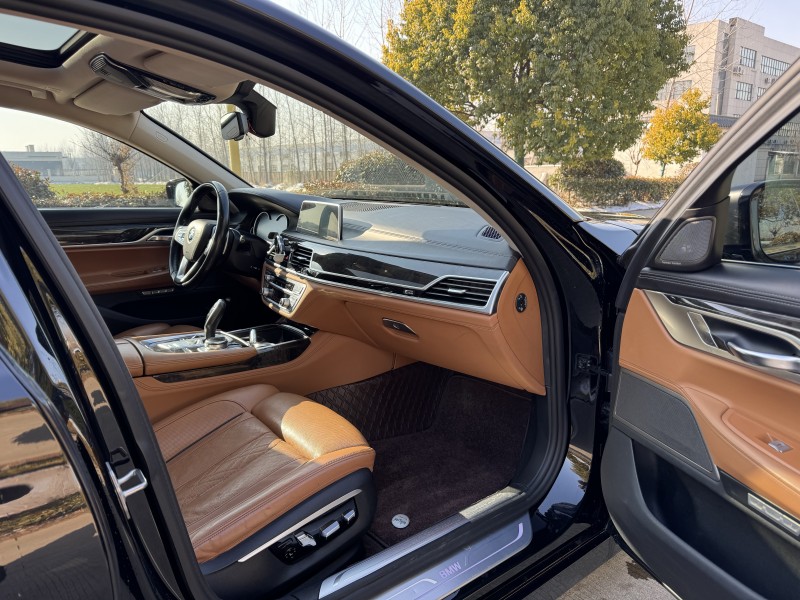 盐城15年宝马7系8