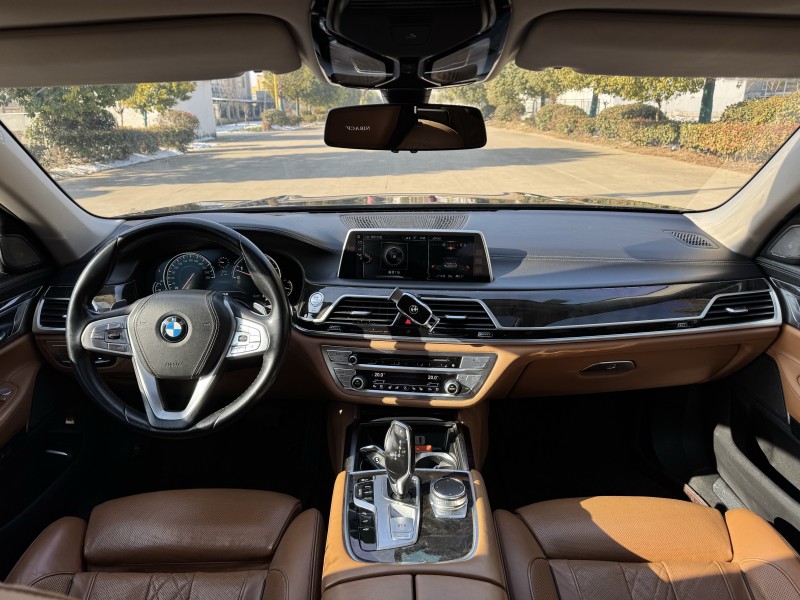 盐城15年宝马7系9