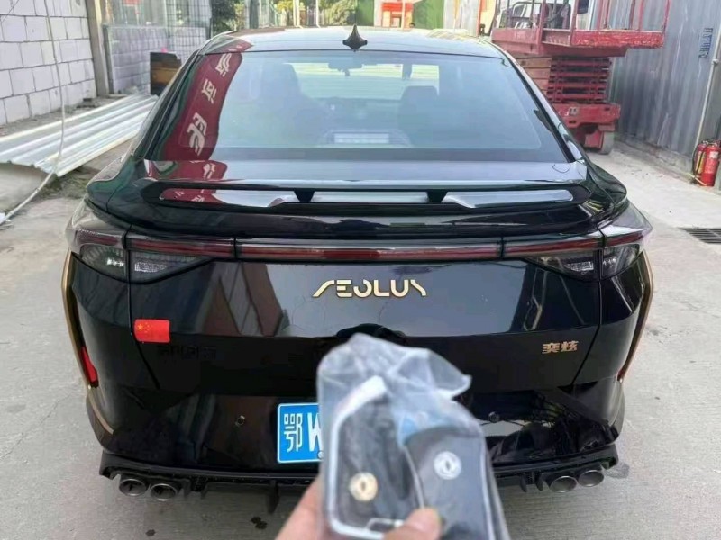 武汉22年东风奕炫5